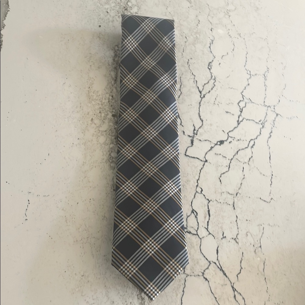 Roundtree and Yorke Silk Tie Tartan Tie Black-Gold-White